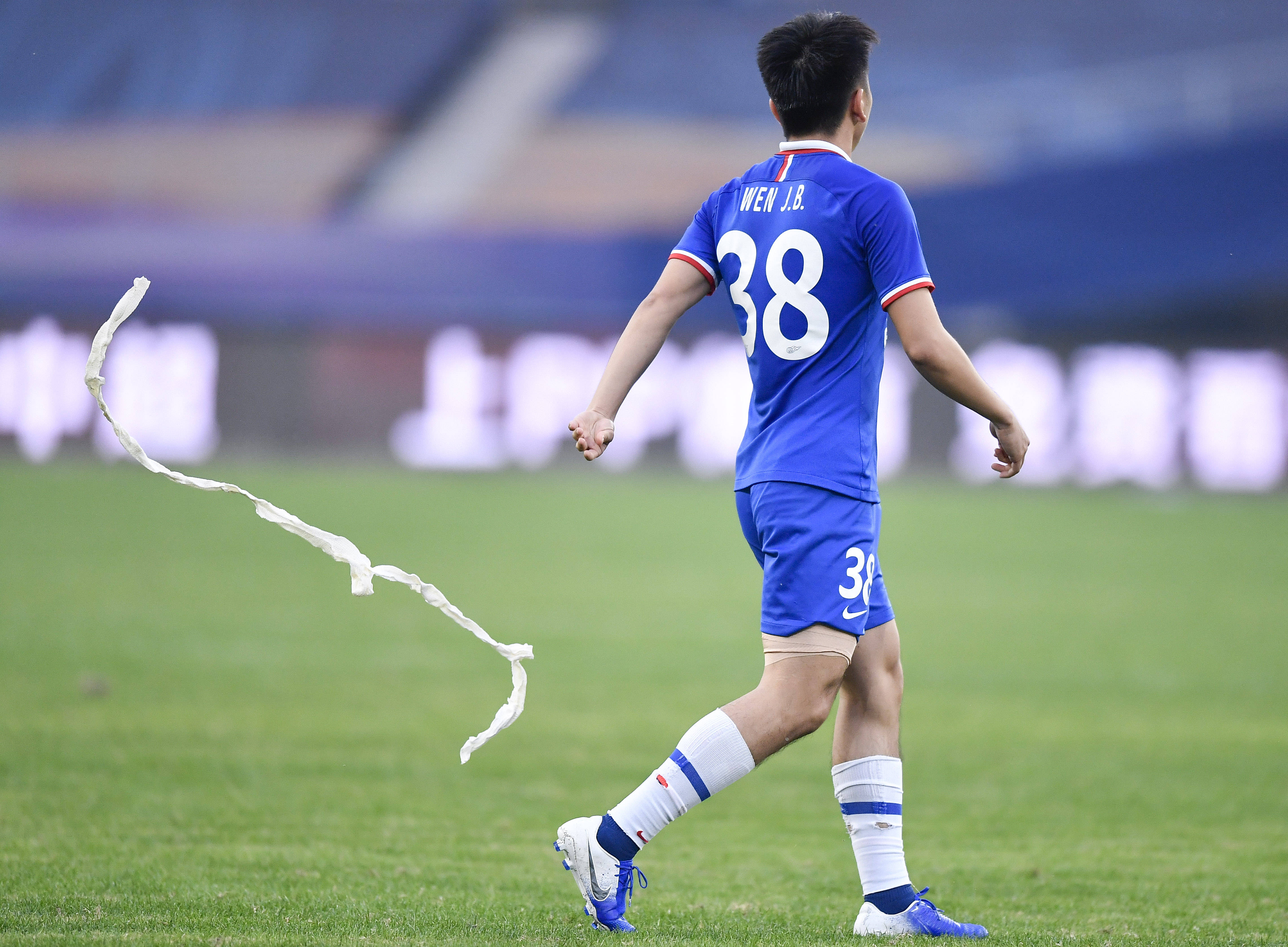 上海绿地申花河北华夏幸福主场苦战，战至平局