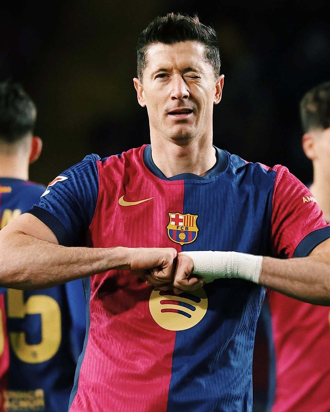 包含瓦伦西亚客场大胜，豪取联赛首胜的词条