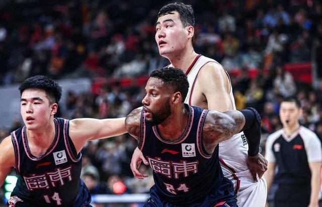 开云体育官方入口-广东男篮客场不敌四川队，遭遇失利